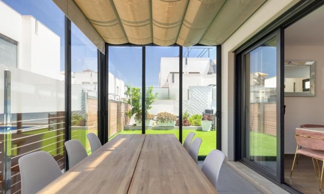 Resale - Villa -
Torrevieja - Aguas Nuevas