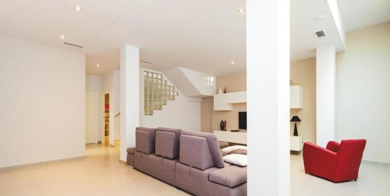 Resale - Villa -
Torrevieja - Aguas Nuevas