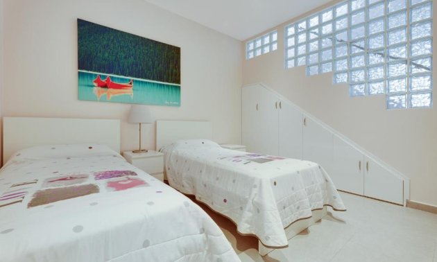 Resale - Villa -
Torrevieja - Aguas Nuevas