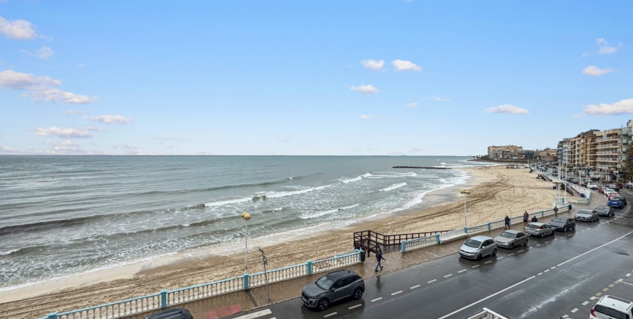 Rynek wtórny - Mieszkanie  -
Torrevieja - Playa Los Locos