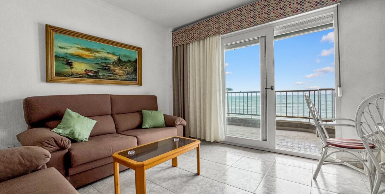 Rynek wtórny - Mieszkanie  -
Torrevieja - Playa Los Locos