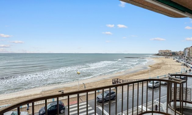 Rynek wtórny - Mieszkanie  -
Torrevieja - Playa Los Locos