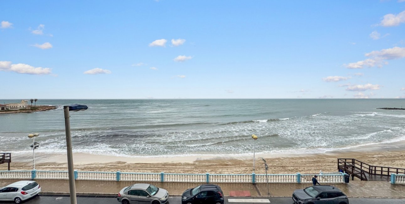 Rynek wtórny - Mieszkanie  -
Torrevieja - Playa Los Locos