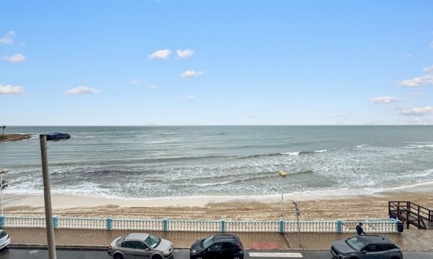 Rynek wtórny - Mieszkanie  -
Torrevieja - Playa Los Locos