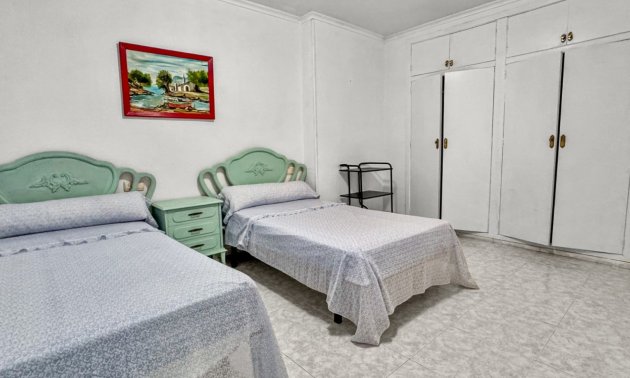 Rynek wtórny - Mieszkanie  -
Torrevieja - Playa Los Locos