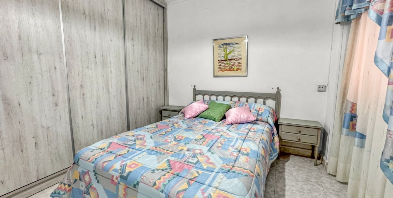 Rynek wtórny - Mieszkanie  -
Torrevieja - Playa Los Locos