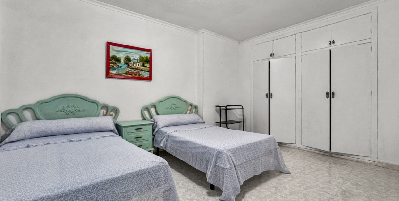 Rynek wtórny - Mieszkanie  -
Torrevieja - Playa Los Locos