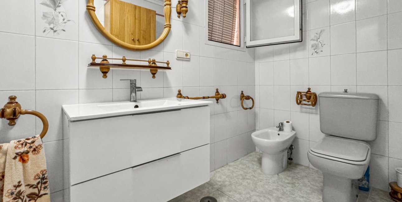 Rynek wtórny - Mieszkanie  -
Torrevieja - Playa Los Locos