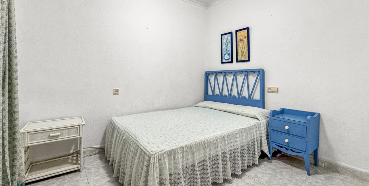 Rynek wtórny - Mieszkanie  -
Torrevieja - Playa Los Locos