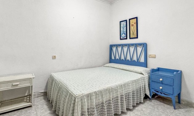 Rynek wtórny - Mieszkanie  -
Torrevieja - Playa Los Locos