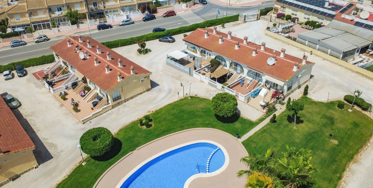 Resale - Bungalow -
Ciudad Quesada - Doña Pepa