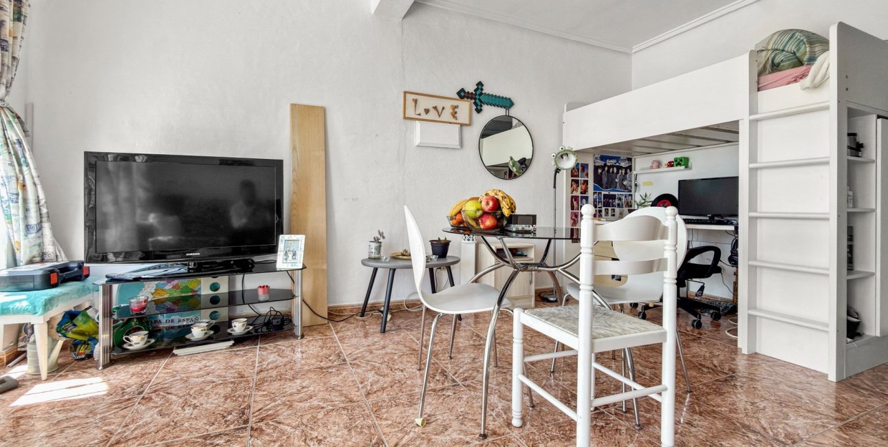 Resale - Townhouse -
Ciudad Quesada - Doña Pepa