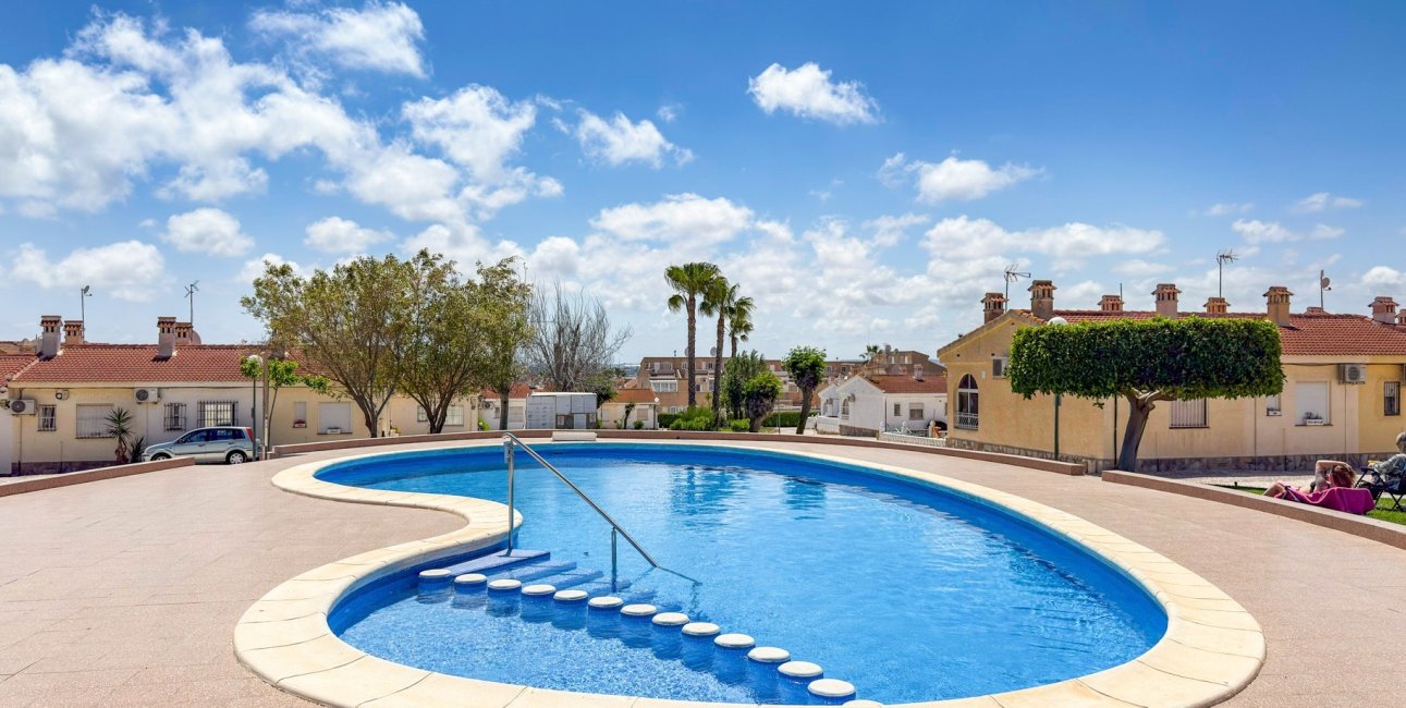 Resale - Townhouse -
Ciudad Quesada - Doña Pepa