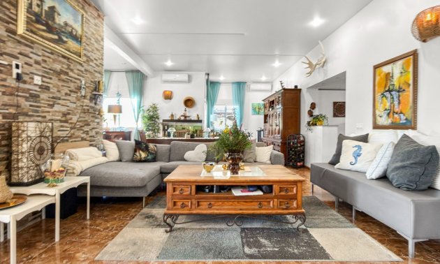 Resale - Villa -
Ciudad Quesada - Ciudad Quesada - Town