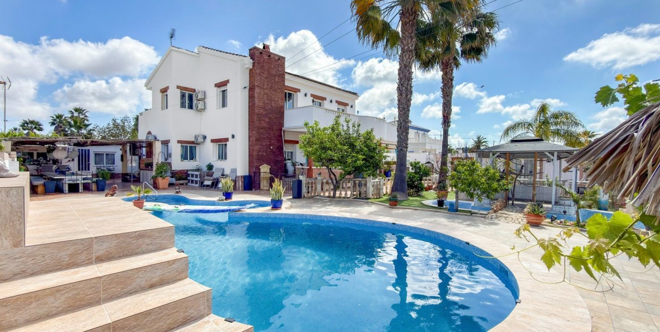 Resale - Villa -
Ciudad Quesada - Ciudad Quesada - Town