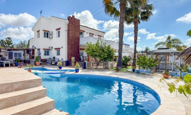 Resale - Villa -
Ciudad Quesada - Ciudad Quesada - Town