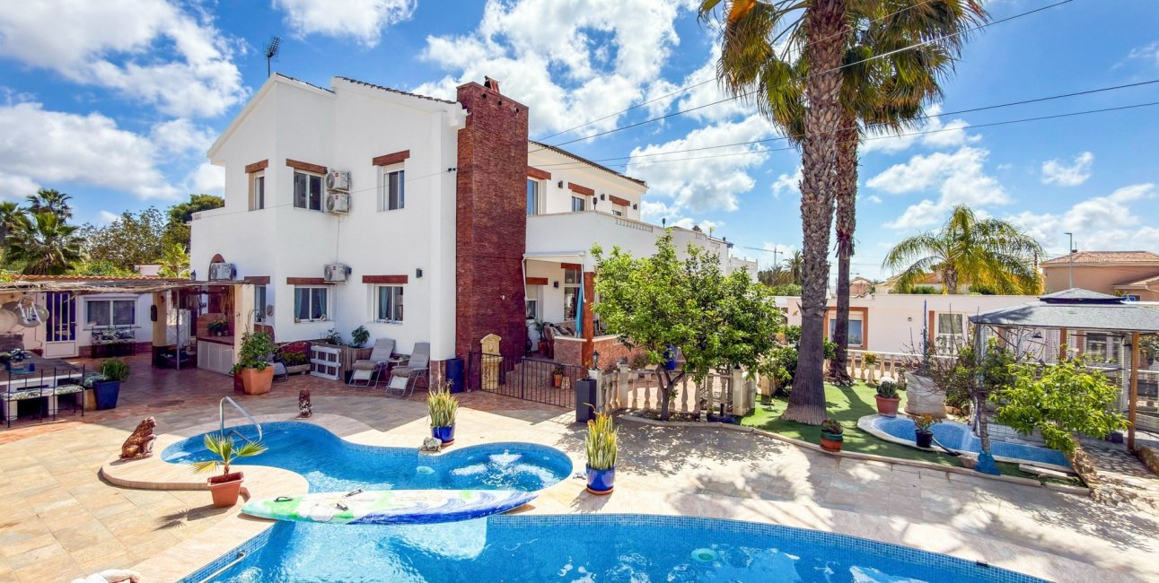 Resale - Villa -
Ciudad Quesada - Ciudad Quesada - Town