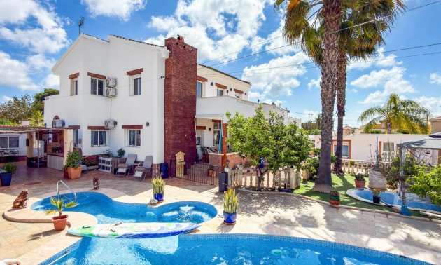 Resale - Villa -
Ciudad Quesada - Ciudad Quesada - Town