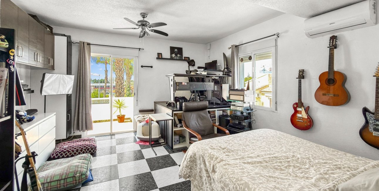 Resale - Villa -
Ciudad Quesada - Ciudad Quesada - Town