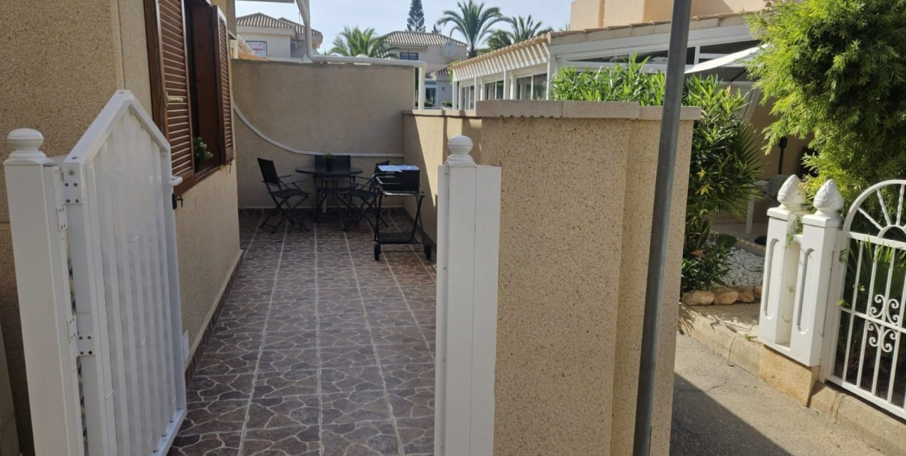 Resale - Apartment / flat -
Orihuela Costa - Playa Flamenca