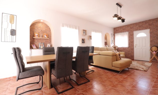 Rynek wtórny - Dom  -
Benferri - Benferri - Country