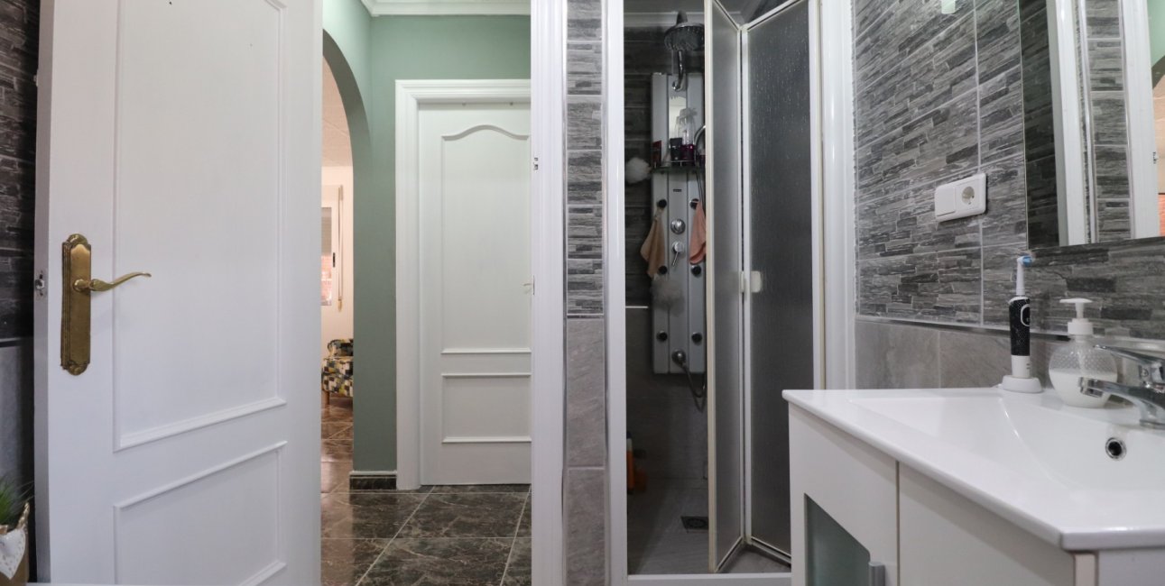 Rynek wtórny - Dom  -
Benferri - Benferri - Country