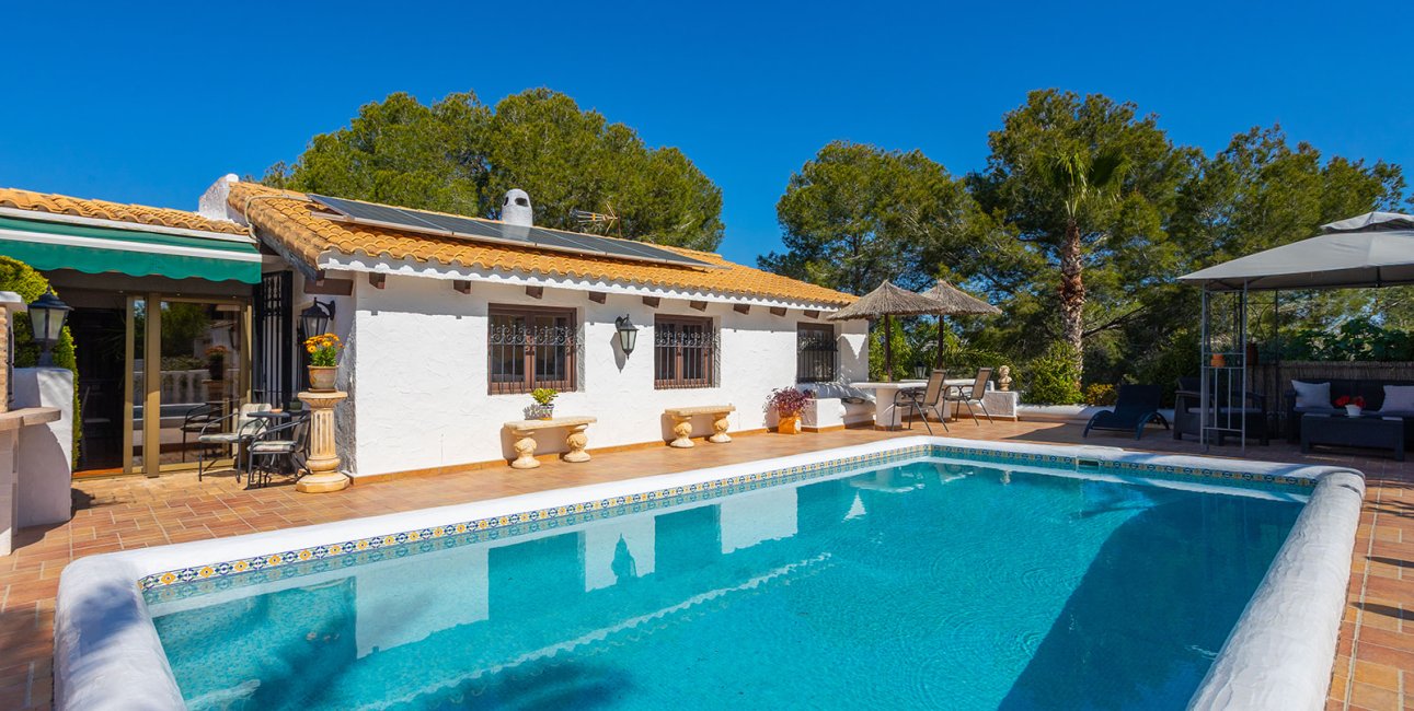 Resale - Villa -
Orihuela Costa - Villamartin