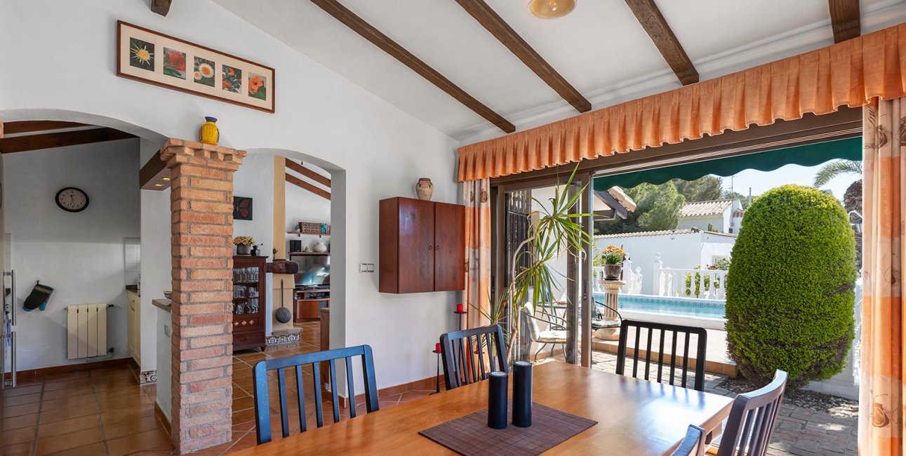 Resale - Villa -
Orihuela Costa - Villamartin