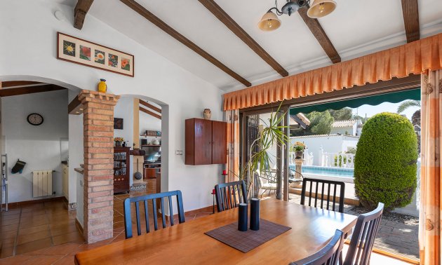 Resale - Villa -
Orihuela Costa - Villamartin