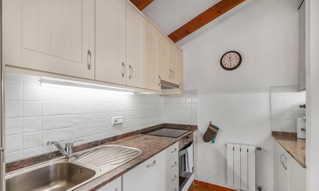 Resale - Villa -
Orihuela Costa - Villamartin