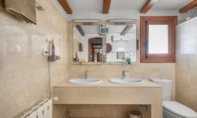 Resale - Villa -
Orihuela Costa - Villamartin