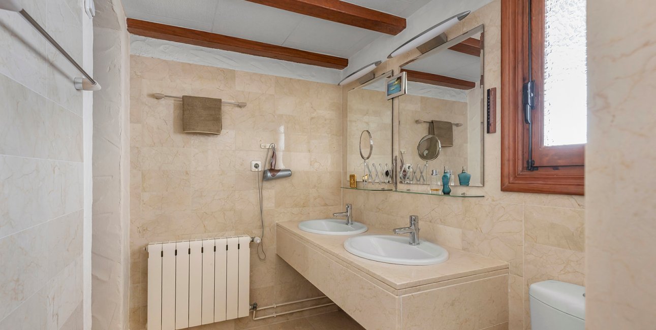 Resale - Villa -
Orihuela Costa - Villamartin