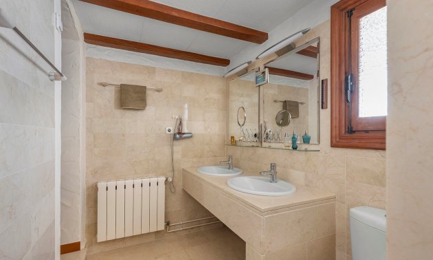 Resale - Villa -
Orihuela Costa - Villamartin