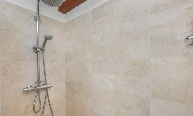Resale - Villa -
Orihuela Costa - Villamartin