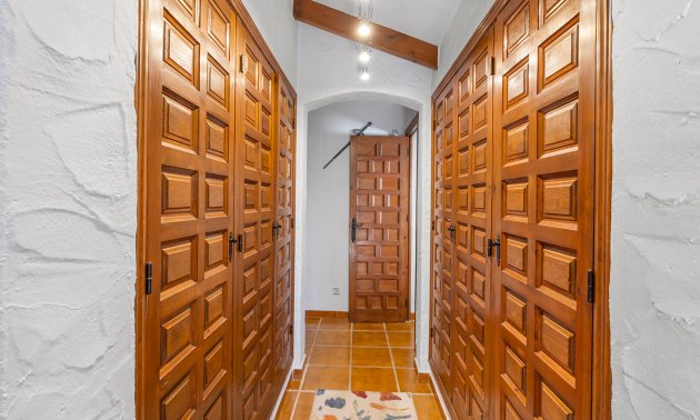 Resale - Villa -
Orihuela Costa - Villamartin