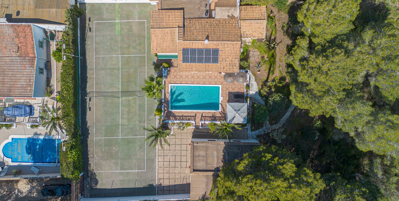 Resale - Villa -
Orihuela Costa - Villamartin