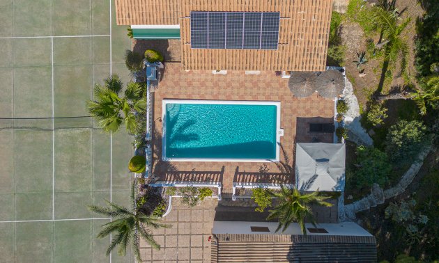Resale - Villa -
Orihuela Costa - Villamartin
