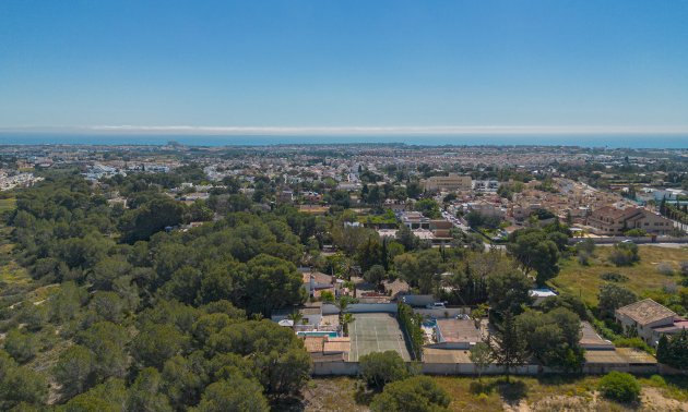 Resale - Villa -
Orihuela Costa - Villamartin