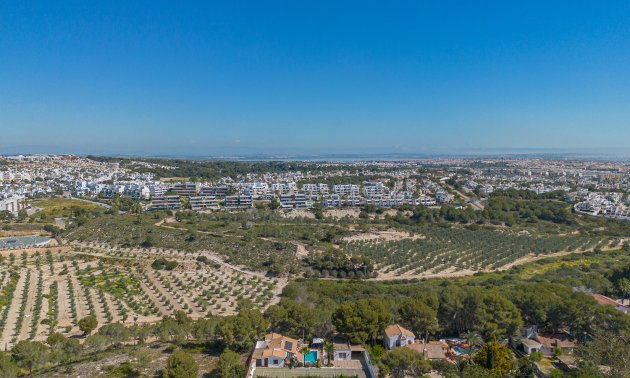 Resale - Villa -
Orihuela Costa - Villamartin