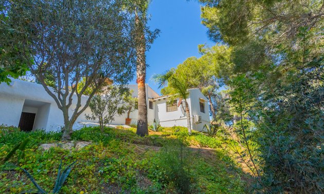 Resale - Villa -
Orihuela Costa - Villamartin