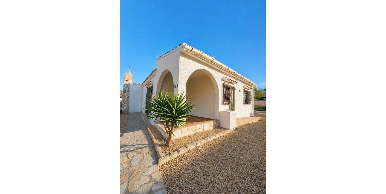 Resale - Villa -
Torrevieja - Aguas Nuevas