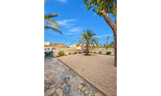 Resale - Villa -
Torrevieja - Aguas Nuevas