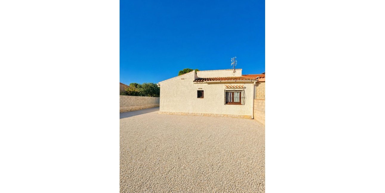 Resale - Villa -
Torrevieja - Aguas Nuevas