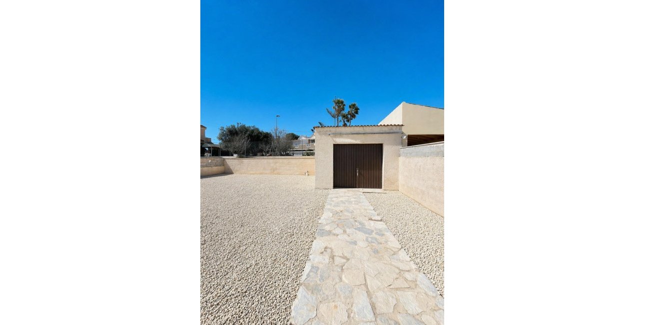 Resale - Villa -
Torrevieja - Aguas Nuevas