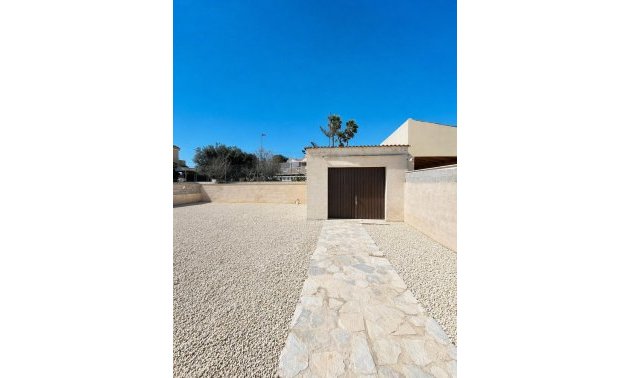 Resale - Villa -
Torrevieja - Aguas Nuevas