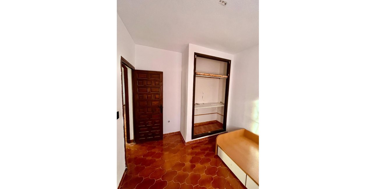 Resale - Villa -
Torrevieja - Aguas Nuevas