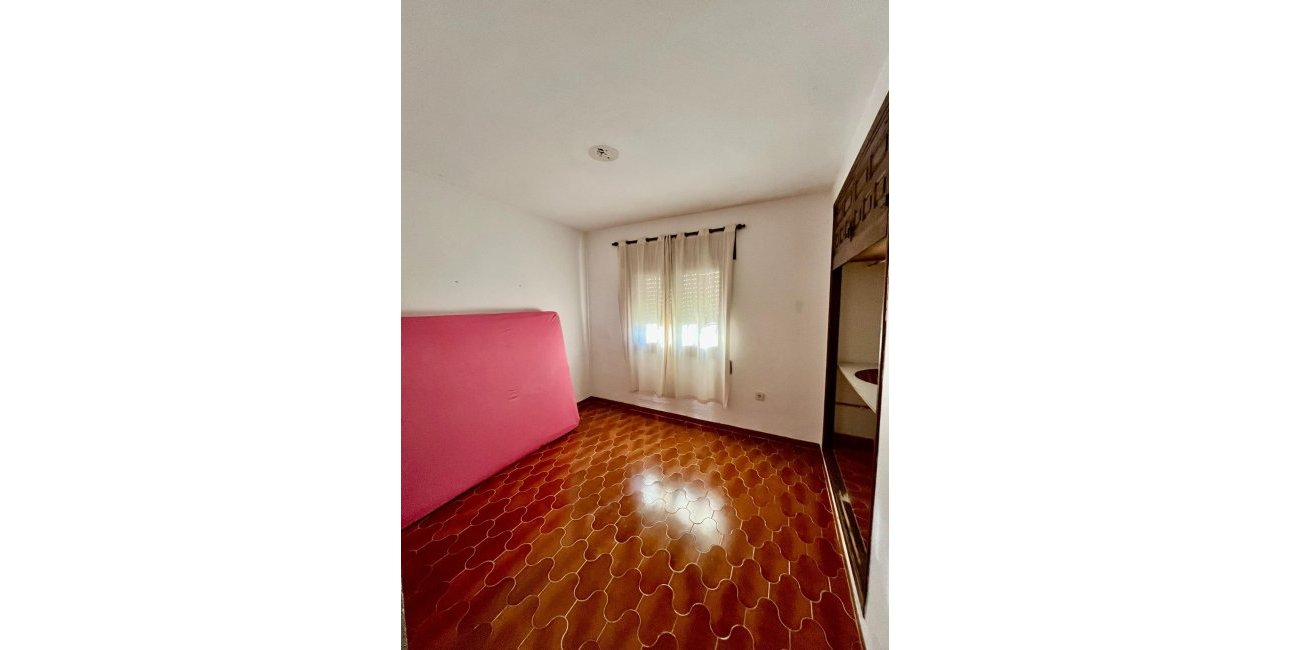 Resale - Villa -
Torrevieja - Aguas Nuevas