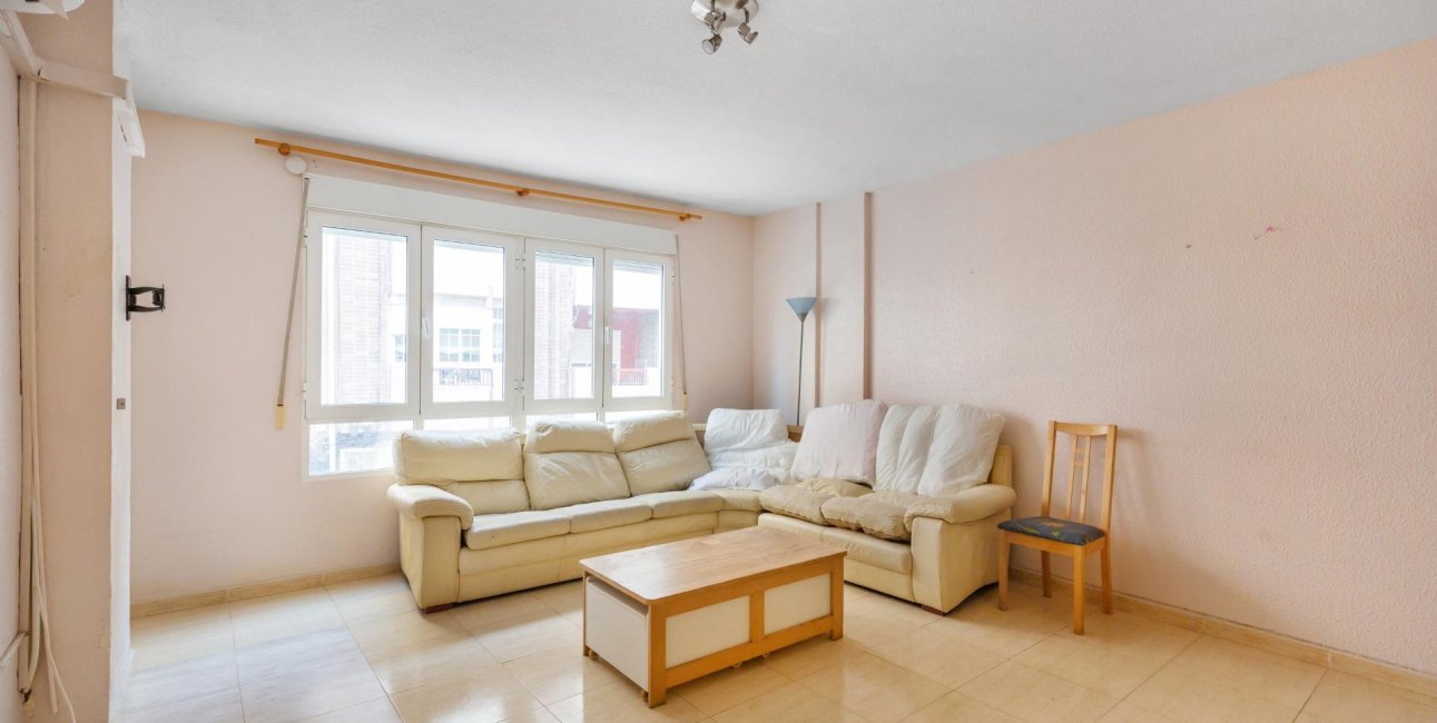 Resale - Apartment / flat -
Torrevieja - Paseo maritimo