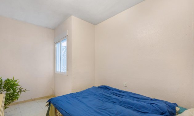 Resale - Apartment / flat -
Torrevieja - Paseo maritimo