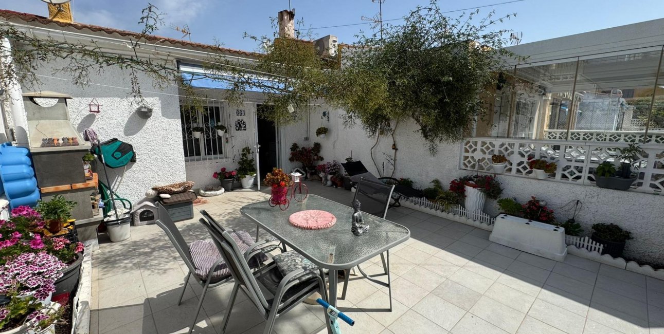 Resale - Bungalow -
Torrevieja - Torretas  - La Siesta - El Limonar